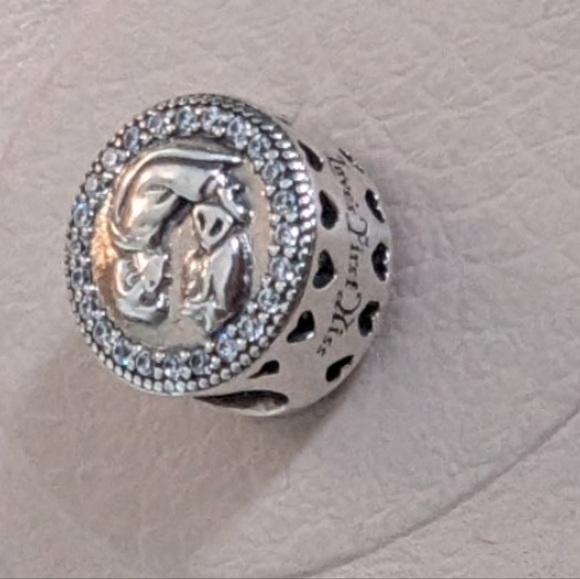 Pandora Disney Love's First Kiss Charm - Picture 8 of 16